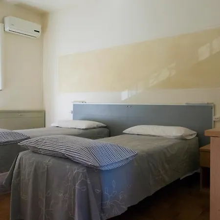 Hotel La Vela 3*
