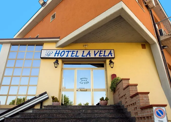 La Vela 3*